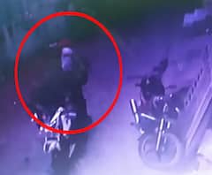 बदमाश महिला के गले से चेन तोड़कर हुए फरार