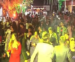 Happy New Year 2021: নতুন বছরকে স্বাগত জানাতে তৈরি কলকাতা