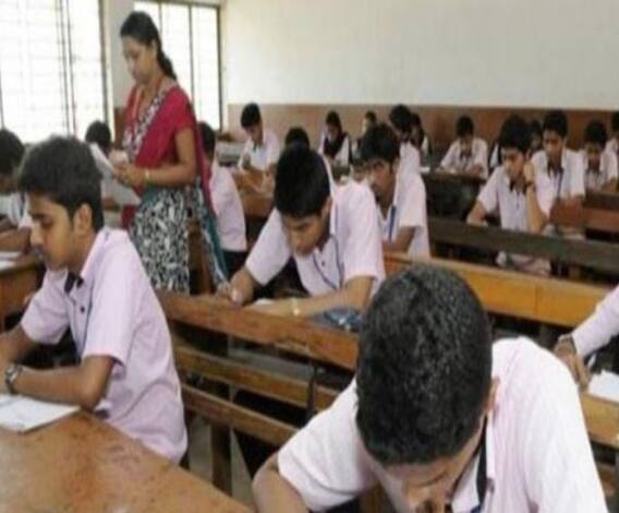 ৭টায় বাংলা (২): 'পরীক্ষা ছাড়াই ষষ্ঠ থেকে নবম শ্রেণিতে পাস', বিজ্ঞপ্তি Madhyamik Board-র