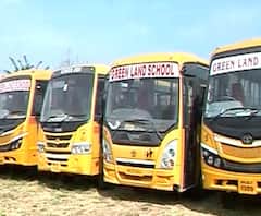 स्कूल बस थांबलं अन् उत्पन्नही, चालकांवर आर्थिक संकट, सरकारकडून बस चालकांना मदतीची आशा