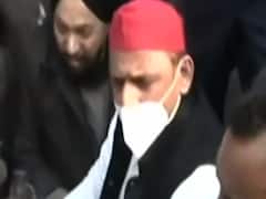 Why doesn't Modi govt repeal Farm laws, asks Akhilesh Yadav