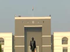 અશાંતધારાના અમલ મામલે હાઇકોર્ટમાં અરજી, કોર્ટે સરકારને આપી નોટિસ