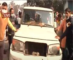 Hastings এ BJP অফিসের কাছেই তৃণমূলের স্টেজ বাঁধা, বাজছে 'মা-মাটি-মানুষ'-এর গান, সেখানেই শুরু বিক্ষোভ