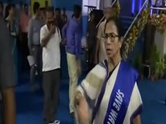 West Bengal: BJP meets officials of EC over convoy attack 