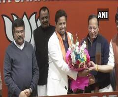 'রাজনীতির ঊর্ধ্বে একটা ভালোবাসা থাকে, ওঁর সিদ্ধান্তে বাধা দেব না', সুজাতাকে ডিভোর্স নোটিস পাঠিয়ে আবেগঘন সৌমিত্র