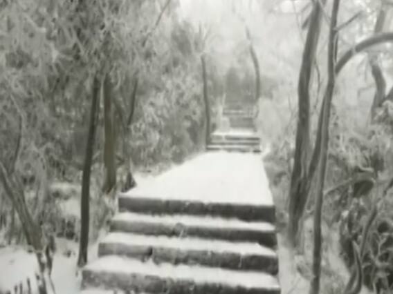 China: Visuals of Heavy Snowfall will make you happy