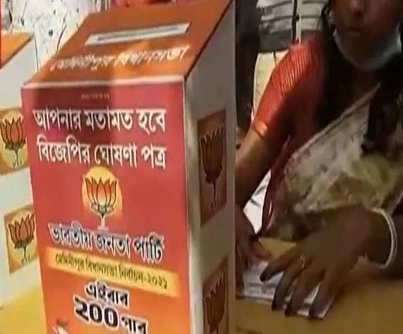 ৭টায় বাংলা (২): মেদিনীপুরে বিজেপির অভিযোগ বাক্স, পুরুলিয়ায় জনসংযোগে পথে কংগ্রেস