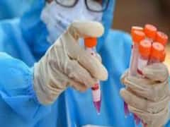 बड़ी बहस: भारत की 'वैक्सीन क्रांति' को दुनिया सराह रही तो विपक्ष क्यों कर रहा विरोध? | हुंकार