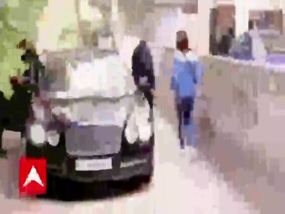 डिलीवरी के बाद पहली बार दिखीं Anushka Sharma, फैंस बोले- लगता ही नहीं Pregnant थीं !