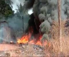 रत्नागिरीतील लांजामध्ये भंगारातील टायरच्या गोदामाला आग, नगरपंचायतीतडे आगीचा बंब नसल्याने अडचण