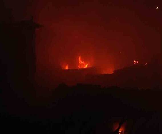 বাগবাজারের ঝুপড়ি এলাকা জুড়ে শুধুই হাহাকার, পাশে থাকার বার্তা মুখ্যমন্ত্রীর