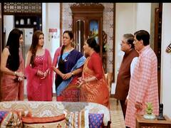Anupamaa's bahu returns; drama over Vanraj's presence 