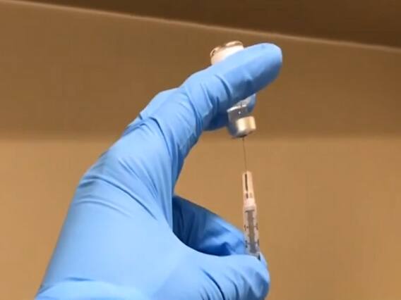 Corona Vaccine को लेकर फैली अफवाहों का क्या है वायरल सच? देखिए