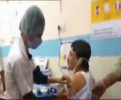 Corona Vaccine: TMC নেতা উত্তম দাসের ভ্যাকসিন নেওয়া নিয়ে শুরু রাজনৈতিক বিতর্ক 
