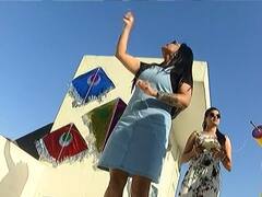 અમદાવાદઃ સિંગર ભૂમિ પંચાલે પરિવાર સાથે ઉત્તરાયણની કરી ઉજવણી, જુઓ વીડિયો