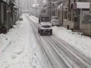 Cold wave continues in northern India, Hilly areas suffer with heavy snowfall | Namaste Bharat (06.01.2021)