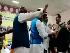 Bihar: Ruckus in Congress's meeting with farmers' leaders 