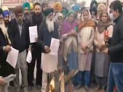Farmers at Sinhgu Border celebrate Lohri by setting ablaze Farm laws' copies