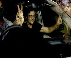 #ArnabGoswami यांच्या अडचणी वाढणार? अर्णब-दासगुप्तांचे चॅट व्हायरल, भाजपचा सावत्र पवित्रा