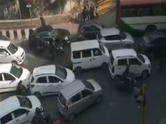 Delhi Traffic Update : रूट डायवर्ट होने से दिल्ली के कई इलाकों में लंबा जाम 