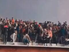 Bihar : Gopalganj में लापरवाही के कारण गिरा स्कूल की छत का छज्जा, हादसे में 10 लोग घायल