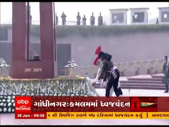RepublicDay: PM મોદીએ નેશનલ વૉર મેમોરિયલ પર શહીદો જવાનોને આપી શ્રદ્ધાંજલિ 