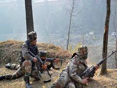 जम्मू-कश्मीर के कुलगाम में आतंकी हमला, 2 जवान घायल 