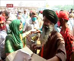 Azad Maidan Farmers Protest | आझाद मैदानात शेतकऱ्यांसाठी जेवणाचं वाटप