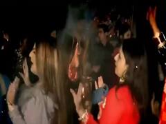 देशभर में धूमधाम से मनाई गई लोहड़ी, देखिए तस्वीरें