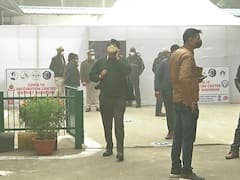 COVID19 Vaccination: वैक्सीन लगवाने के बाद क्या बोले लोग? राजीव गांधी हॉस्पिटल से ग्राउंड रिपोर्ट