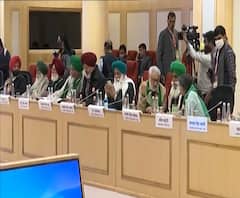 Farmers Protest | केंद्र सरकारसोबत चर्चा करण्यासाठी शेतकरी नेते विज्ञान भवनात दाखल