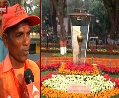 Balasaheb Thackeray | अभिवादन करण्यासाठी बाळासाहेब ठाकरेंचा जबरा फॅन शिवतीर्थावर