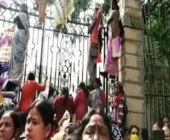 বিধানসভার বিশেষ অধিবেশন শুরুর দিনেই VVIP গেটে বিক্ষোভ শিক্ষক ঐক্য মুক্ত মঞ্চের সদস্যদের