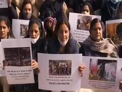 'अगर हम रुकते तो वो हमें जान से मार देते'- Tractor Rally में हुए हंगामे में घायल पुलिसकर्मी