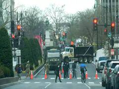 Biden-Harris Oath से पहले Lockdown में Capitol Hill, White House के सभी रास्ते बंद | Ground Report