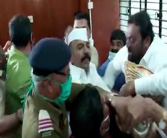 Nashik Municipal Corporation | नाशिक महापालिकेच्या महासभेत दूषित पाणीपुरवठ्यावरुन अभूतपूर्व गोंधळ