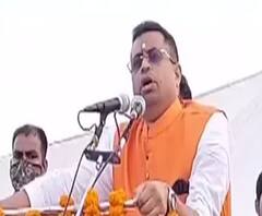 West Bengal Election 2021: ‘আমার সন্তান যেন থাকে দুধেভাতে’ লেখা জীবনানন্দের, দাবি সৌমিত্র খাঁ-র, কটাক্ষ তৃণমূলের