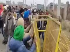 Top News: Karnal में CM Khattar के कार्यक्रम से पहले किसानों का बवाल