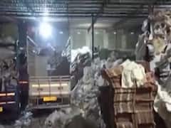 સુરતના પાંડેસરામાં વેસ્ટ પેપર ગોડાઉનમાં અસામાજિક તત્વોનો આતંક, કામદારોને માર્યો માર,