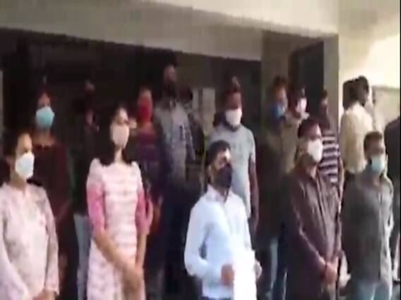 સુરતની વ્હાઇટ લોટસ સ્કૂલ સંચાલકોની દાદાગીરી, વાલીઓએ સ્કૂલ પર શું લગાવ્યો આરોપ?