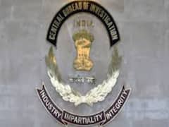 CBI ने रेलवे के एक अधिकारी को रिश्वत लेने के आरोप में पकड़ा, 1 करोड़ रुपये बरामद करने का दावा