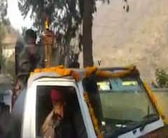 Kisan Andolan का ऐसा जुनून, Uttarakhand से पैदल ही Delhi के लिए निकला युवक | ABP Ganga 