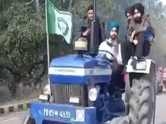 Tractor Rally पर अड़े किसान, पुलिस के साथ Singhu Border पर होगी बैठक