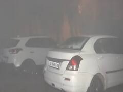Weather : Delhi-NCR में छाया घना कोहरा, Visibility शून्य के करीब 