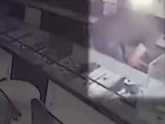 અમદાવાદમાં તસ્કરોનો બેફામ, ન્યૂ રાણીપમાં જ્વેલર્સની દુકાનમાંથી 45 લાખ રૂપિયાના દાગીનાની કરી ચોરી