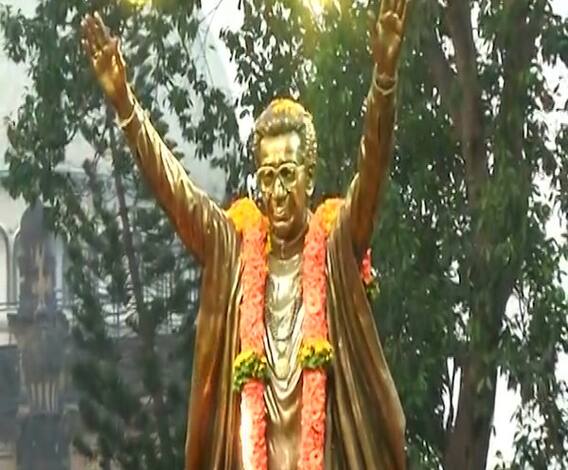 Balasaheb Thackeray Statue Inauguration | साक्षात बाळासाहेब! बाळासाहेब ठाकरेंच्या पुतळ्याचं अनावरण
