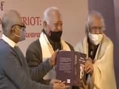 AIMIM v BJP: Mohan Bhagwat के देशभक्ति वाले बयान पर मचा घमासान | बड़ी बहस