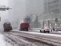 Heavy snowfall wreak havoc in China | Visuals
