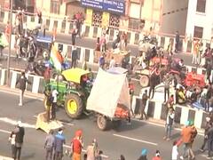 लाल किले का अपमान करने वाले ये कैसे किसान? | भारत की बात