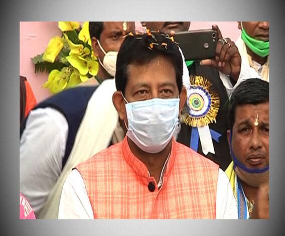  বনমন্ত্রীর পদ থেকে ইস্তফা Rajib Banerjee, একই দিনে TMC থেকে বহিষ্কার Baishali Dalmiya-কে